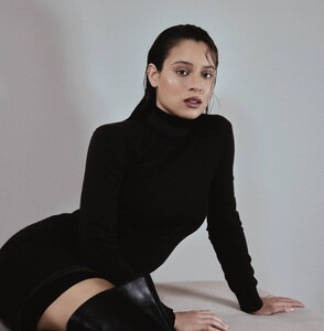 Daniela Melchior - Numéro Netherlands [2024.05.28] Screenshot-2024-05-28-at-15.23.27.jpg