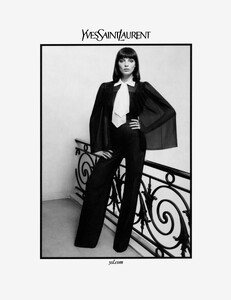 Inez__Vinoodh_Yves_Saint_Laurent_Fall_Winter_2010_11_05.thumb.jpg.5db66eb453738c79c2b9dc080723374a.jpg