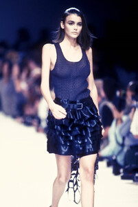 IsseyMiyake-Spring1991RTW.thumb.jpg.4c7ffc09a8ff60561036a9fa385508e6.jpg
