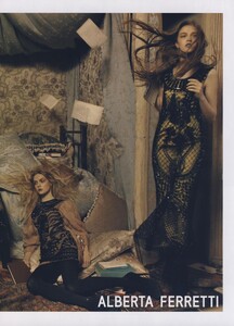 Meisel_Alberta_Ferretti_Fall_Winter_2009_10_04.thumb.jpg.e38bec13787be0a6a6c55e0eaef01e04.jpg