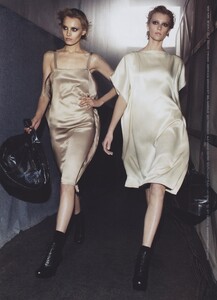 Meisel_Bottega_Veneta_Fall_Winter_2009_10_03.thumb.jpg.5d448b40c789c23190b19c793e6cf5a2.jpg