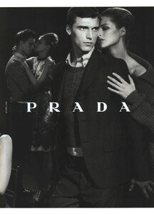 Meisel_Prada_Menswear_Fall_Winter_2010_10_02.thumb.jpg.c1d580988ca01bd098fb8c15be7829f8.jpg