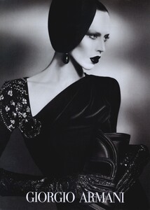 Mert__Marcus_Giorgio_Armani_Fall_Winter_2009_10_01.thumb.jpg.48751c92ae9da3945b6297869d1d04d6.jpg