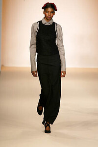 Oumi f02ronit-4r.jpg