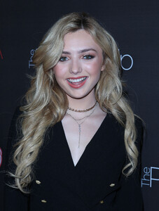 Peyton_List_28529_28129.jpg