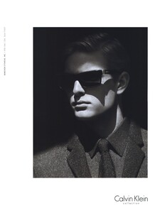 Sims_Calvin_Klein_Collection_Fall_Winter_2009_10_09.thumb.jpg.76334c4b4f9bcaff5ee9fa4802483f62.jpg