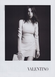 Sims_Valentino_Fall_Winter_2010_11_05.thumb.jpg.589d9bb44abfc539385c790836252440.jpg