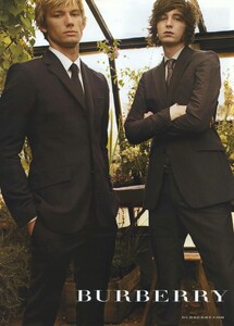 Testino_Burberry_Spring_Summer_2009_10.thumb.jpg.f1fcc1d5b219cd38ae48c022d1dd59d6.jpg