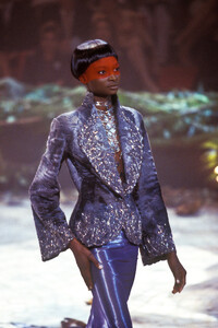 ds f98givenchy-HC-74b.jpg