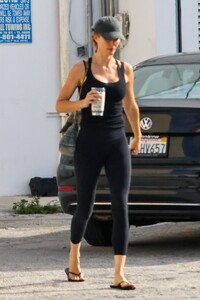 gisele miami may 9 2024 40.jpeg