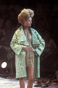 hume f98givenchy-HC-2b.jpg