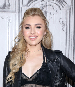 picturepub_net_Peyton_List_20161206_28529.jpg