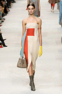 00008-fendi-spring-2024-ready-to-wear-credit-gorunway.thumb.jpg.a173bef6408e808e2fd957a4b1c5bed6.jpg