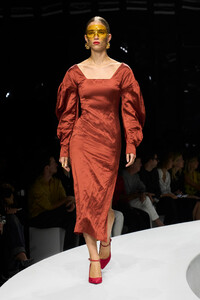 00042-ferrari-spring-2024-ready-to-wear-credit-gorunway.thumb.jpg.7afa993f1dbf0fecac27e9bfac3b69d5.jpg