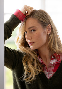 1428524-env-0418-brie-larson-photo-cmh-03 (1).jpg