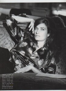 1990_09_VOGUE_ITALIA_1.thumb.jpg.208d8435b09c3f9f9bd29aedb0ffccc3.jpg