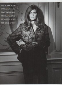 1990_09_VOGUE_ITALIA_3.thumb.jpg.0de7e3d9fb89fc7a5b9905e528720481.jpg