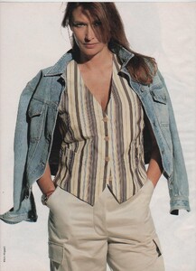 1994_06_16_ELLE_FRANCE_3.thumb.jpg.c24906429d391d8eacd119511f9d9a6e.jpg