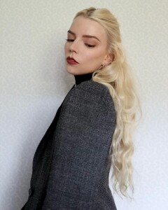 2024-06-04 08.38.02 3382966725857869031_6202726.jpg