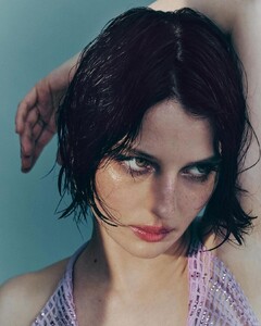 2024-06-08 04.33.56 3385742966469714034.jpg