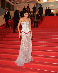 [2024.06.01] sofiaresing_444445791_18439377802031551_6139114396469496654_n.jpg