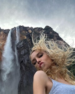 [2024.06.01] stellamaxwell_447507340_1051478056334239_439462625272801578_n.jpg