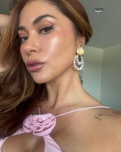 [2024.06.10] ariannyceleste_448170594_438143159002651_8650785347432228131_n.jpg