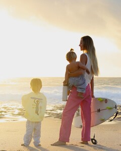 [2024.06.12] imogencaldwell_448381862_18439890310026589_1133208108770139091_n.jpg