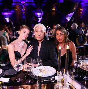 [2024.06.13] stellamaxwell_aurelie_bachellier_448335132_18440747338008415_2832053326213610116_n.jpg