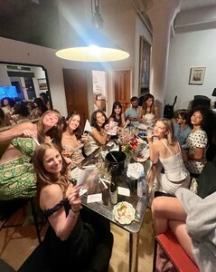 [2024.06.15] msgigiparis_448334094_449431114705719_5432656806329833774_n.jpg