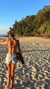 [2024.06.15] scarlett.mayer_448364345_360597500378251_596803481691450981_n.jpg