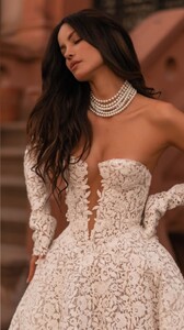 [2024.06.17] sofiaresing_448513862_803854921479093_526234835077698839_n.jpg