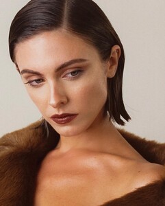 [2024.06.18] carmellarose_448309465_2258000797880417_4699741427953802670_n.jpg