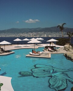 [2024.06.23] bikinibibleuk_448813624_18029943653125950_1485870999303300717_n.jpg