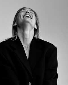 [2024.06.25] barrefaeli_448913492_18445463788041153_2153606594352574222_n.jpg