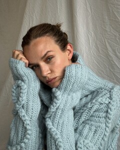 [2024.06.27] josephineskriver_448392168_359272323555643_5704552171969486692_n.jpg