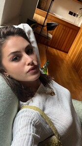 [2024.06.27] msgigiparis_449314472_976909077461635_1023367675579852425_n.jpg