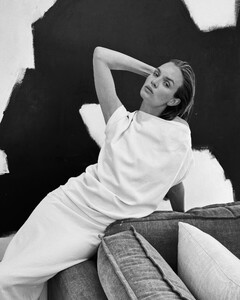 [2024.06.30] josephineskriver_449668619_1573319536581705_3992756412495027851_n.jpg