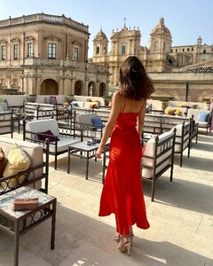 [2024.06.30] msgigiparis_449434320_1008101291022349_6185274593043358550_n.jpg