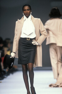 Christian Dior FW 1990 003 Katoucha.jpg