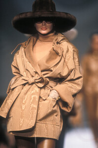 Christian Dior FW 1990 006 Cristina Piaget.jpg