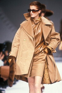 Christian Dior FW 1990 011 Nicoletta Rossi.jpg