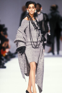 Christian Dior FW 1990 048 Gisele Zelauy.jpg