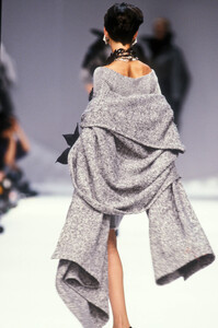 Christian Dior FW 1990 050 Gisele Zelauy.jpg