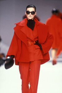 Christian Dior FW 1990 055.jpg