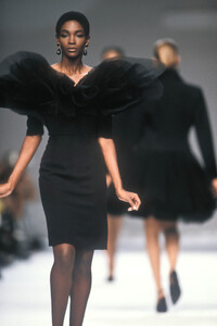Christian Dior FW 1990 097 Roshumba Williams.jpg