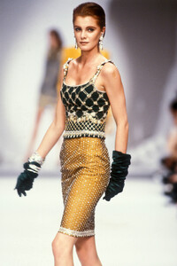 Christian Dior FW 1990 109 Nicoletta Rossi.jpg
