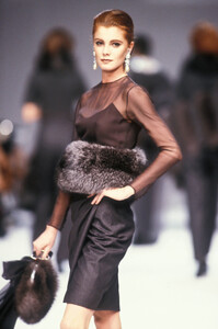 Christian Dior FW 1990 115 Nicoletta Rossi.jpg