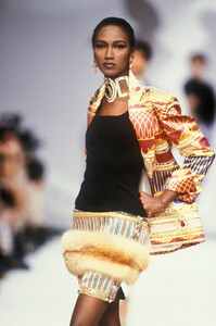 Christian Dior FW 1990 119 Katoucha.jpg