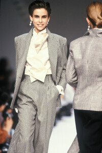 Christian Dior FW 1990 127.jpg